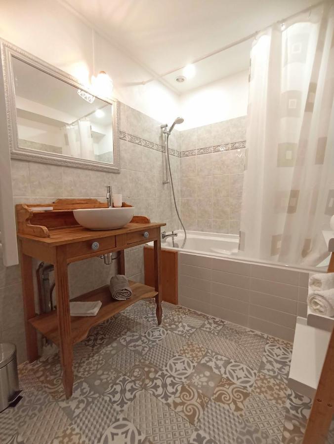 Gite Avec Piscine "La Maison De Valentine" En Provence Montsalier 外观 照片