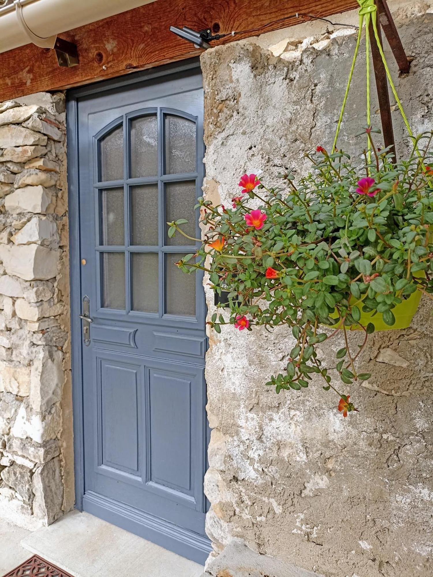 Gite Avec Piscine "La Maison De Valentine" En Provence Montsalier 外观 照片